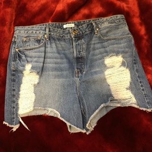Good American Bombshell shorts